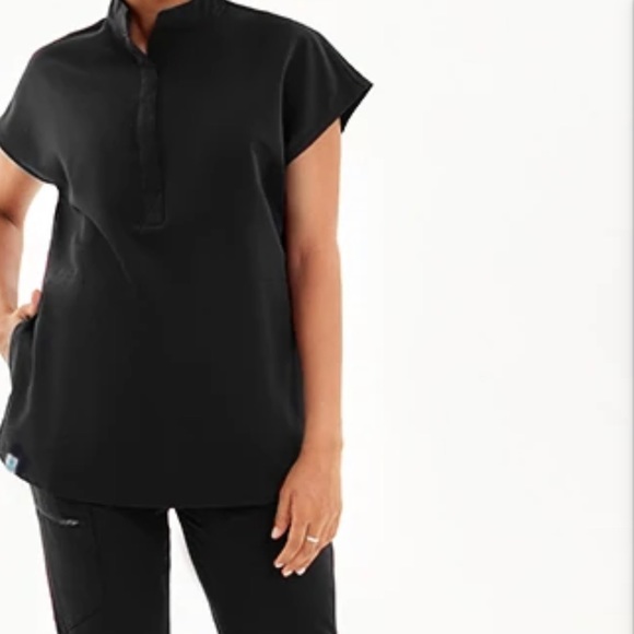 Scrubs set - Picture 2 of 3